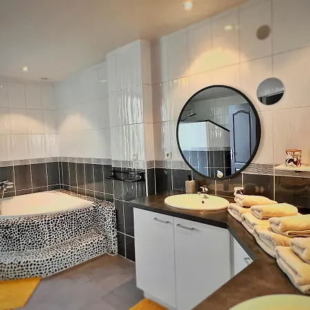 Apartmán Maison Lamartine - Plein Centre-ville Avec Garage & Jeux *